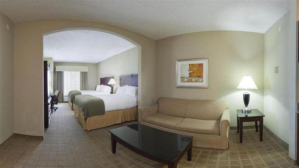 Holiday Inn Express Hotel & Suites Shawnee I-40 By Ihg Екстер'єр фото