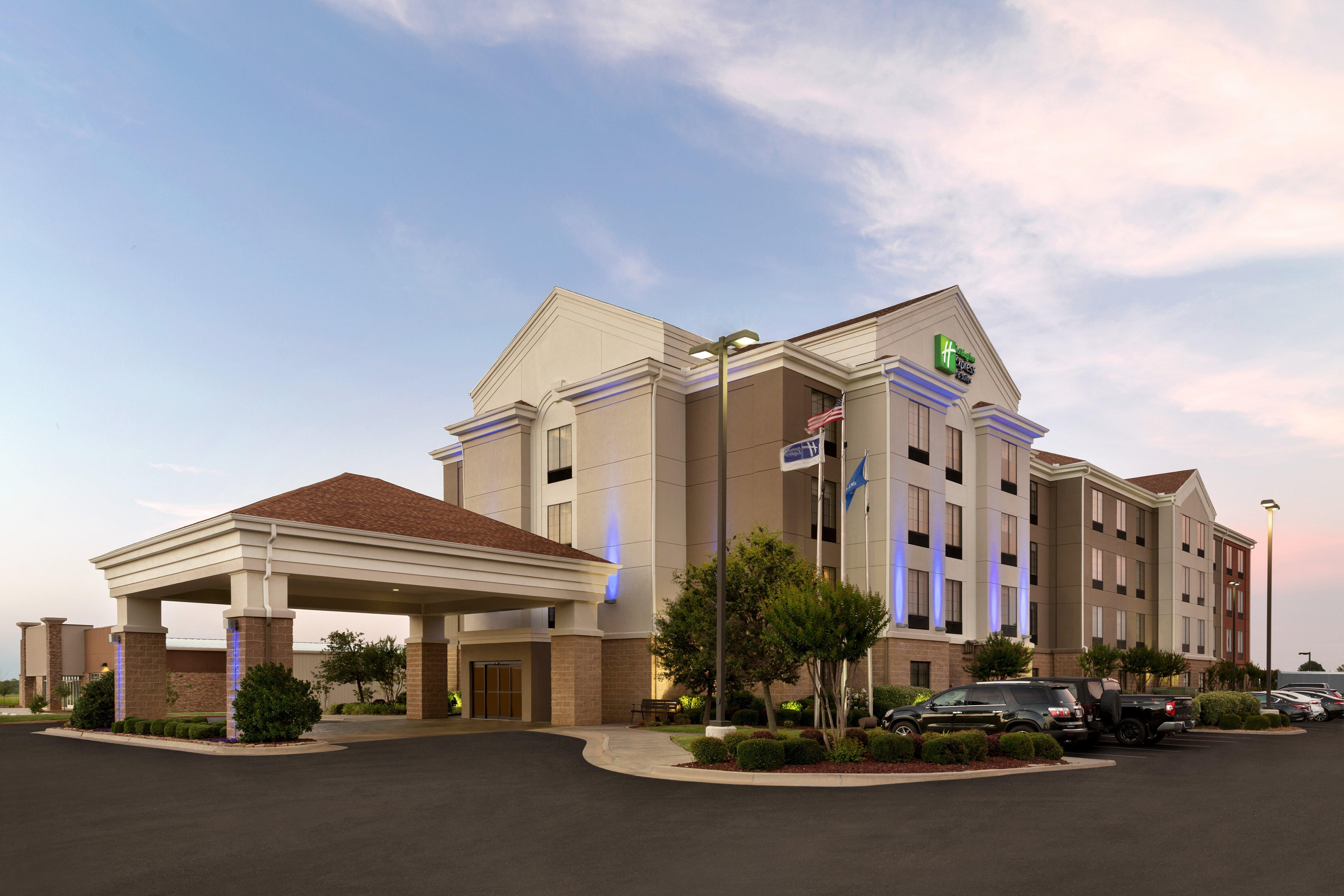 Holiday Inn Express Hotel & Suites Shawnee I-40 By Ihg Екстер'єр фото
