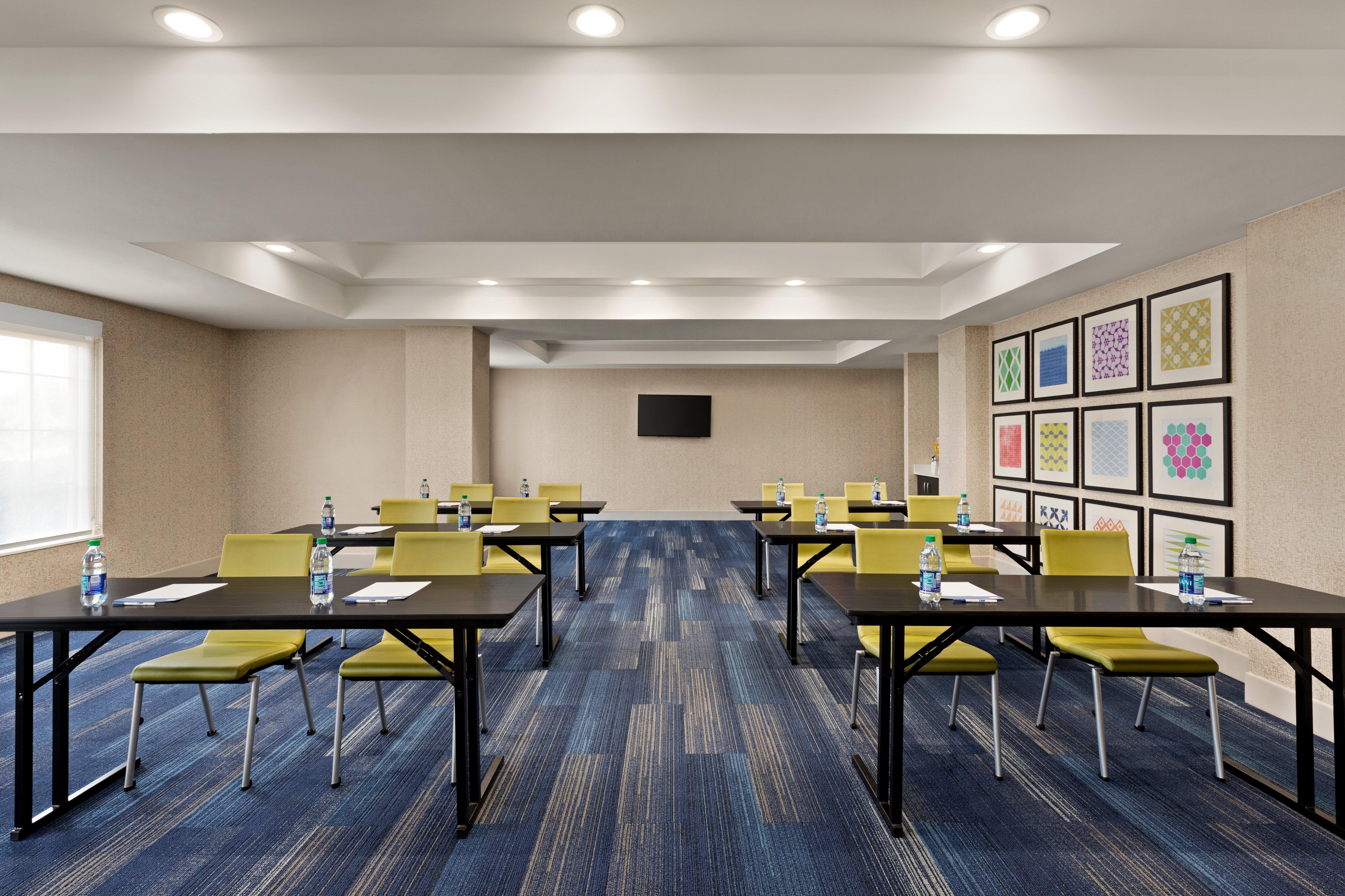 Holiday Inn Express Hotel & Suites Shawnee I-40 By Ihg Екстер'єр фото
